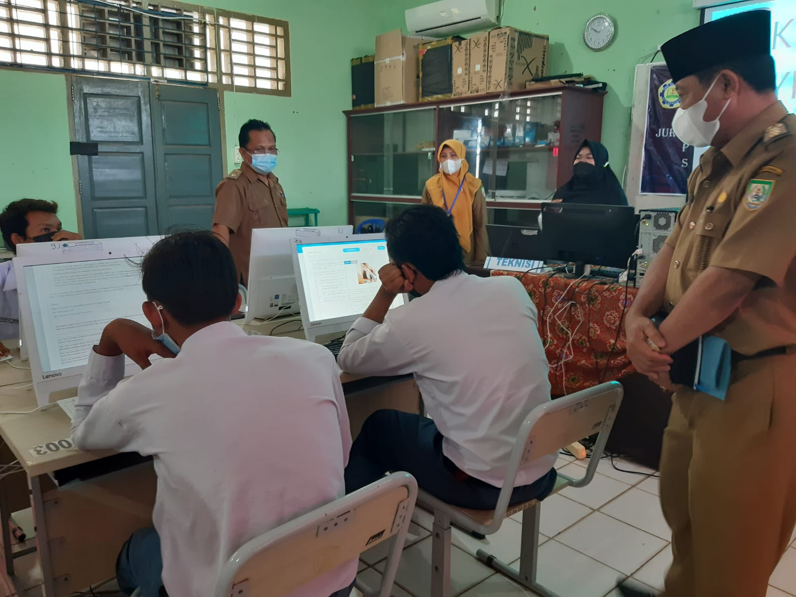 Kadis DIKBUD lakukan Monitoring Pelaksanaan ANBK di SMKN 4 Kota Bengkulu